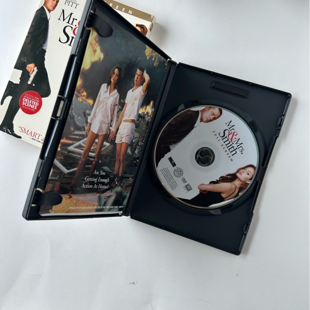 3/$20 Movie Deal: Mr & Ms Smith DVD - Picture 3 of 6